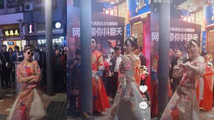 &ldquo;重慶火鍋一姐&rdquo;從禮儀逆襲成網(wǎng)紅